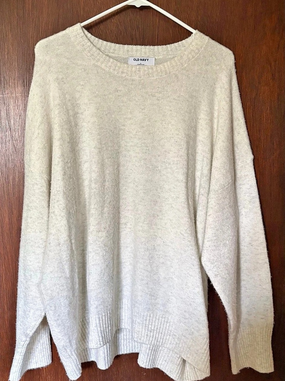 BNWOT - Old Navy Women's Light Gray Sweater Size - L